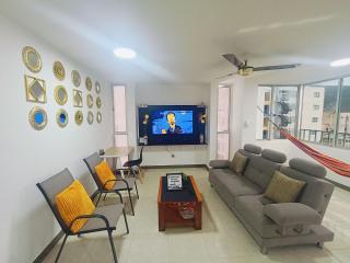 El Rodadero Hermoso Apartamento a 50m de la playa ven descansa o trabajar - Gaira - 0
