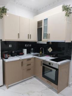 Loutraki comfortable apartment center 50m from the sea - Loutraki - 7