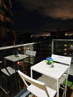 Modern Solace - The Florence 1BR - 9