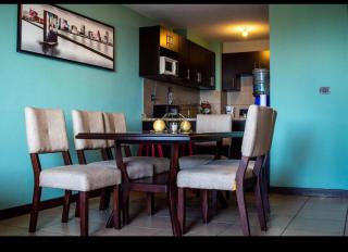 The king inn Habitacion # 3 Estadia por habitacion - Guatemala - 6