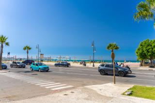 Appartement Plage à vos pieds, gare à 5 min et parking gratuit - 2