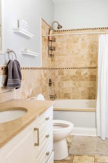 Fully furnished bedroom near medical district and UIC - 3
