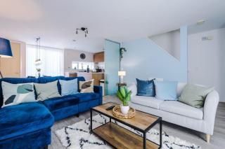 Luxury City Stay Coop Live & Etihad with Free Parking - 9