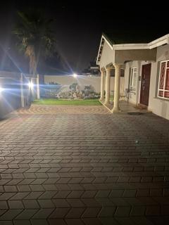 Amour Luxury Villas- Lerato Villa - Dumadumana - 8