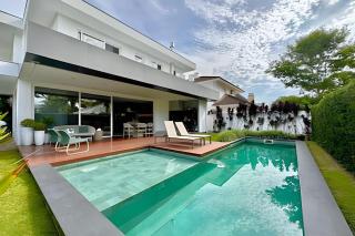 Casa Moderna 4 Suítes e Piscina - 0