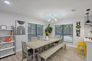 Gorgeous 4BR 2,5BA Holiday Home 15min to DFW Int Airport - Flower Mound - 2