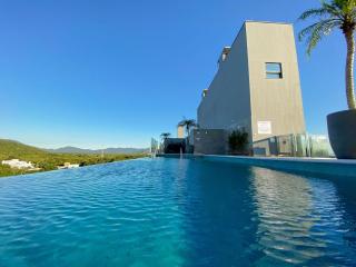 Jurere Internacional 2 Suites Lindo Completo - 7