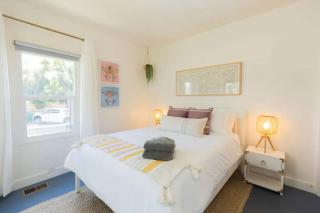 Little Italy 3BD Home with Huge Patio & Backyard - San Diego - 1