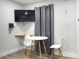 Vermont Suites - 4