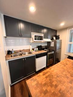 The Perfect Getaway in Renovated Corner Unit - 6
