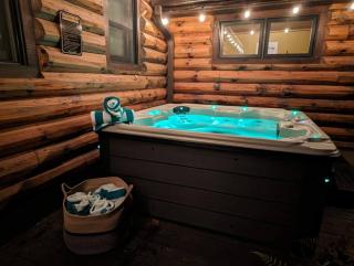 Serene Green - Views, Hot Tub, Skiing, Tubing, Gas Fireplace - 8