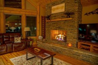 Serene Green - Fire Pit, Hot Tub, Grill, Big Deck - Maggie Valley - 7