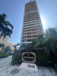 Apartamento Aconchegante Com Serviços Barra da Tijuca - Rio de Janeiro - 0