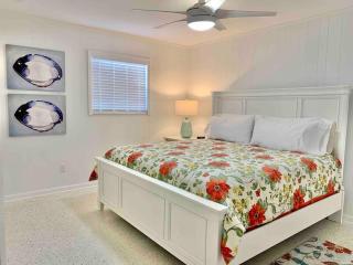 Simpson's on King w Garottage Pool access live oak - Jekyll Island - 3