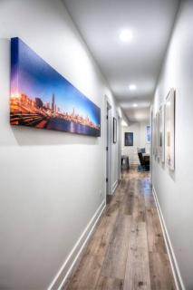 Stylish 2BR stunner in unbeatable location - Chicago - 6