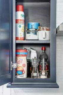 Stylish 2BR stunner in unbeatable location - Chicago - 5