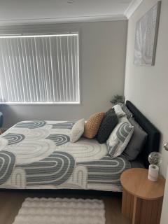 4 Bedroom Home in Thirlmere - 5