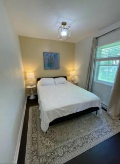 Tiffinys Tidal Retreat - - 2