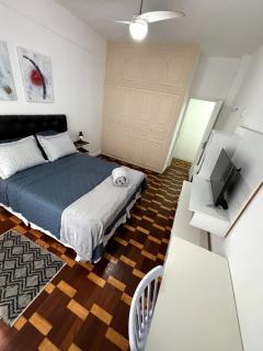 Quarto em Copacabana na Quadra da Praia - Rio de Janeiro - 1