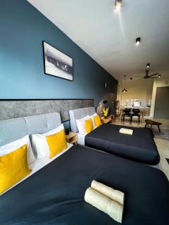 Airport Transit Stay in Sepang Town Center - 24hrs Restaurant & Taxi - Sepang - 1