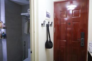 Sojourner's Suite at 605, City-view condotel near the airport at Monte Carlo Residences Charlene - Manila - 7