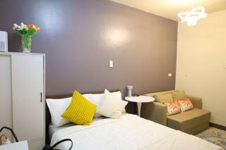 Sojourner's Suite at 605, City-view condotel near the airport at Monte Carlo Residences Charlene - Manila - 2