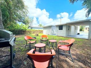 Modern Miami Family Cottage Beach 15 min - 8