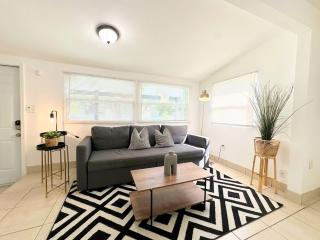 Modern Miami Family Cottage Beach 15 min - Miami - 5