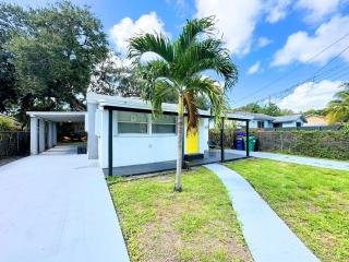 Modern Miami Family Cottage Beach 15 min - 7
