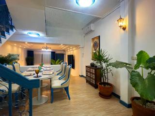 曼谷市中心素坤逸4卧 泳池别墅 近nana 近Asoka - Bang Kapi - 2