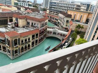 Casa Feliza Belle-veranda overlooking Venice Grand Canal Gondola ride, with pool,gym,tennis,basketball courts,sauna and massage room - Manila - 4