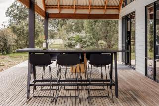 Bluegum Hideaway - luxury accom, air-con throughout, 2 kitchen & living areas - Yallingup - 3