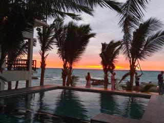 Simple Life Cliff View Resort - 8