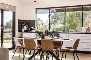 Bluegum Hideaway - luxury accom, air-con throughout, 2 kitchen & living areas - Yallingup - 6