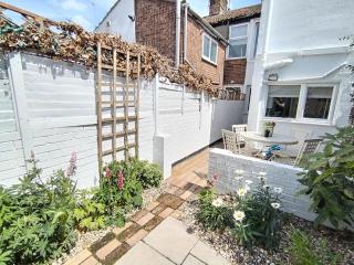 Martha's cottage by the sea - Gorleston-on-Sea - 2