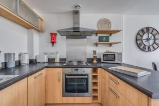 Stylish Apartment in Northampton Town Centre by Yoko Property - Northampton - 6