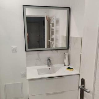 Petit cocon moderne avec clim - Châteauroux - 5