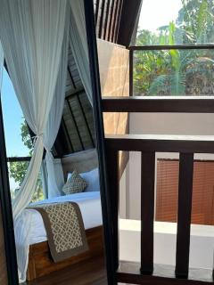 Tori Klumpu, 3 BR artistic villa, dual views near Ubud - Badung - 7