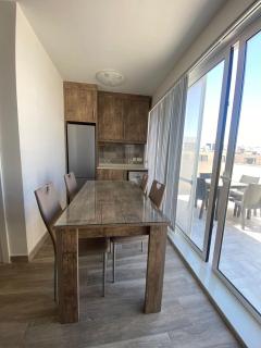Bright and Convenient Penthouse in Central Malta - Msida - 8