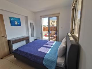 Sunny coast apartment by the sea - 4