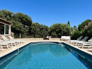 L'Oustau de la Colline - Villa avec piscine privée chauffée 12 personnes au coeur du Luberon - 9