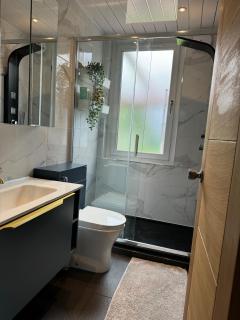 Rena- Bright and Modern City Center Apartment. - Edinburgh - 5