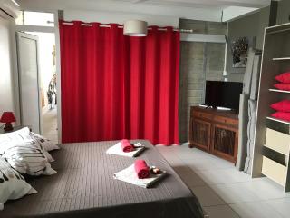 Les pieds dans l'eau face au lagon - Le Bel Instant - 2