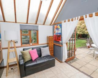 Lovely Comfortable 3 Bed Home, near Worcester - 1