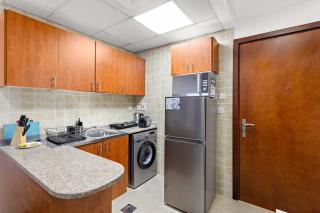 Classic Studio in Dubai Gate 2 - Dubai - 1
