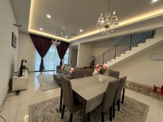 Homestay 3BR near Setia Alam - Shah Alam - 0