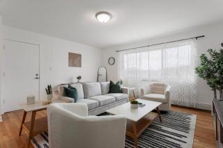 Cozy 2BR Near O Hare Free WiFi and Parking - 7