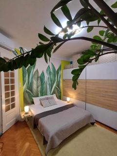 Margaret Bridge Best spot Apartment - Budapest - 6