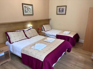 Cumberland Hotel - 2