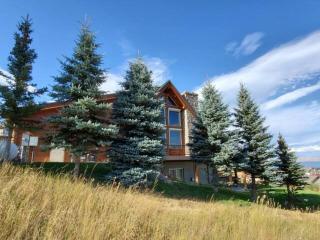 Bear Foot Lodge - Amazing Views! Arcade, Hot Tub, Family Fun Cabin! - Garden City - 7